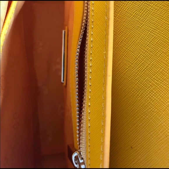 Tory Burch Emerson Side bag - Picture 2 of 6